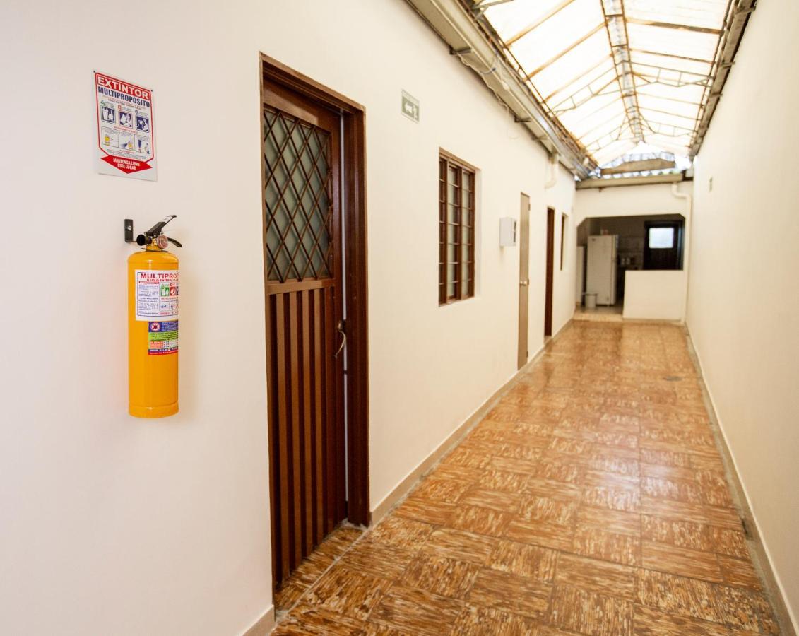 Komodo Alojamiento- Hostal Autoservicio, Ubicado Cerca Al Centro Historico - Bano Privado, Wifi , Cama 2X2 Y Agua Caliente Y Cocina Compartida Popayán Buitenkant foto