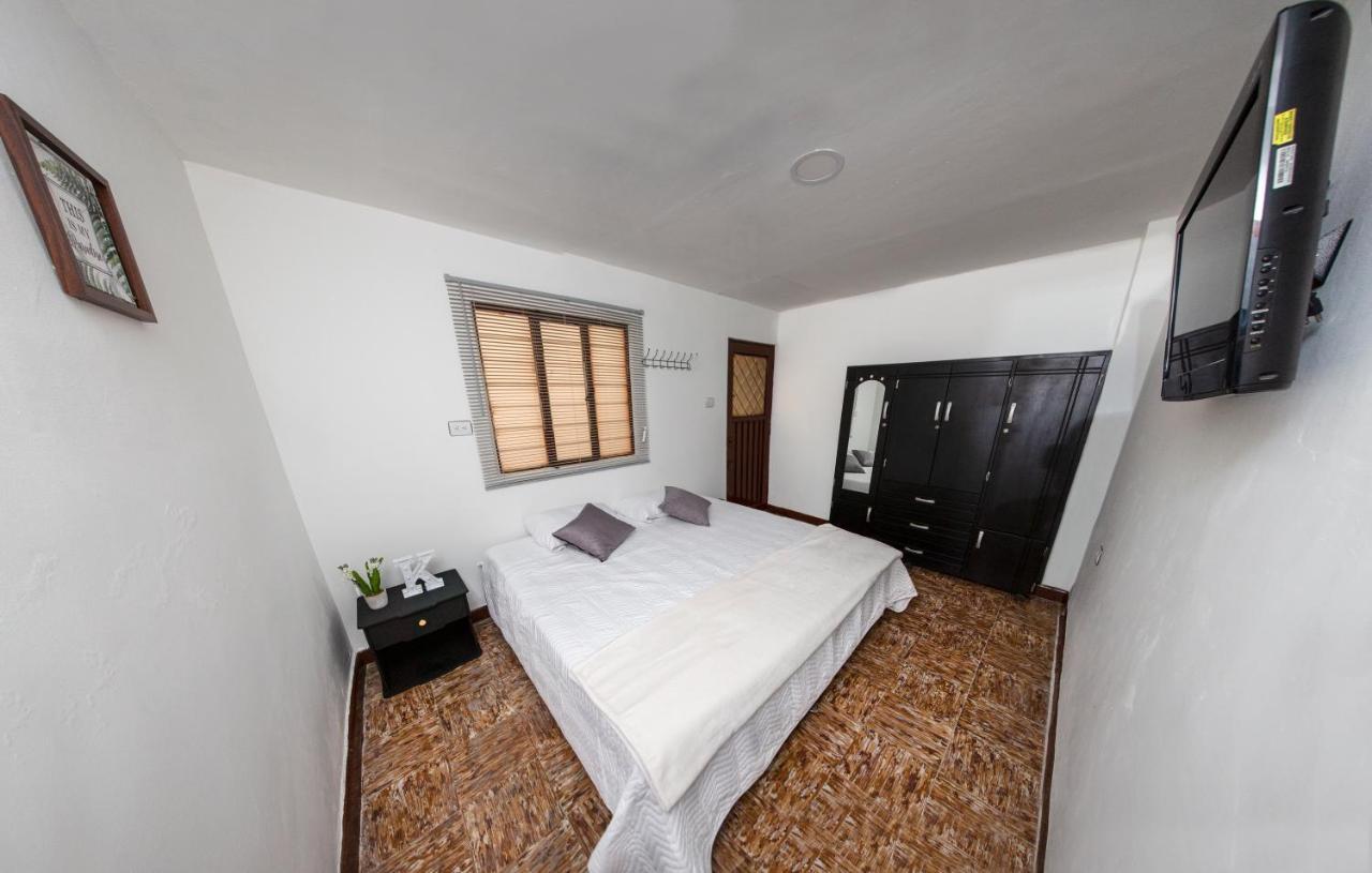 Komodo Alojamiento- Hostal Autoservicio, Ubicado Cerca Al Centro Historico - Bano Privado, Wifi , Cama 2X2 Y Agua Caliente Y Cocina Compartida Popayán Buitenkant foto
