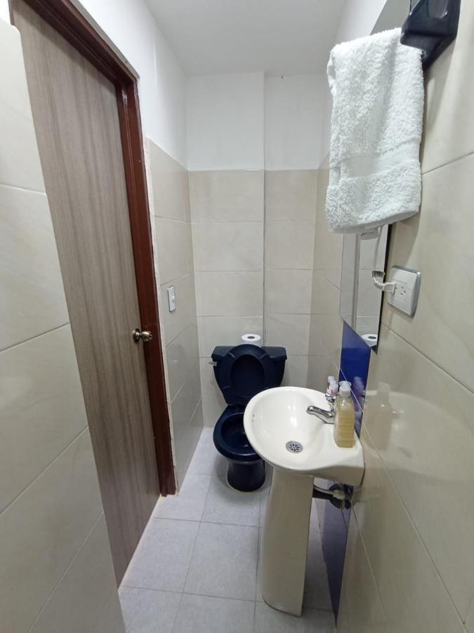 Komodo Alojamiento- Hostal Autoservicio, Ubicado Cerca Al Centro Historico - Bano Privado, Wifi , Cama 2X2 Y Agua Caliente Y Cocina Compartida Popayán Buitenkant foto