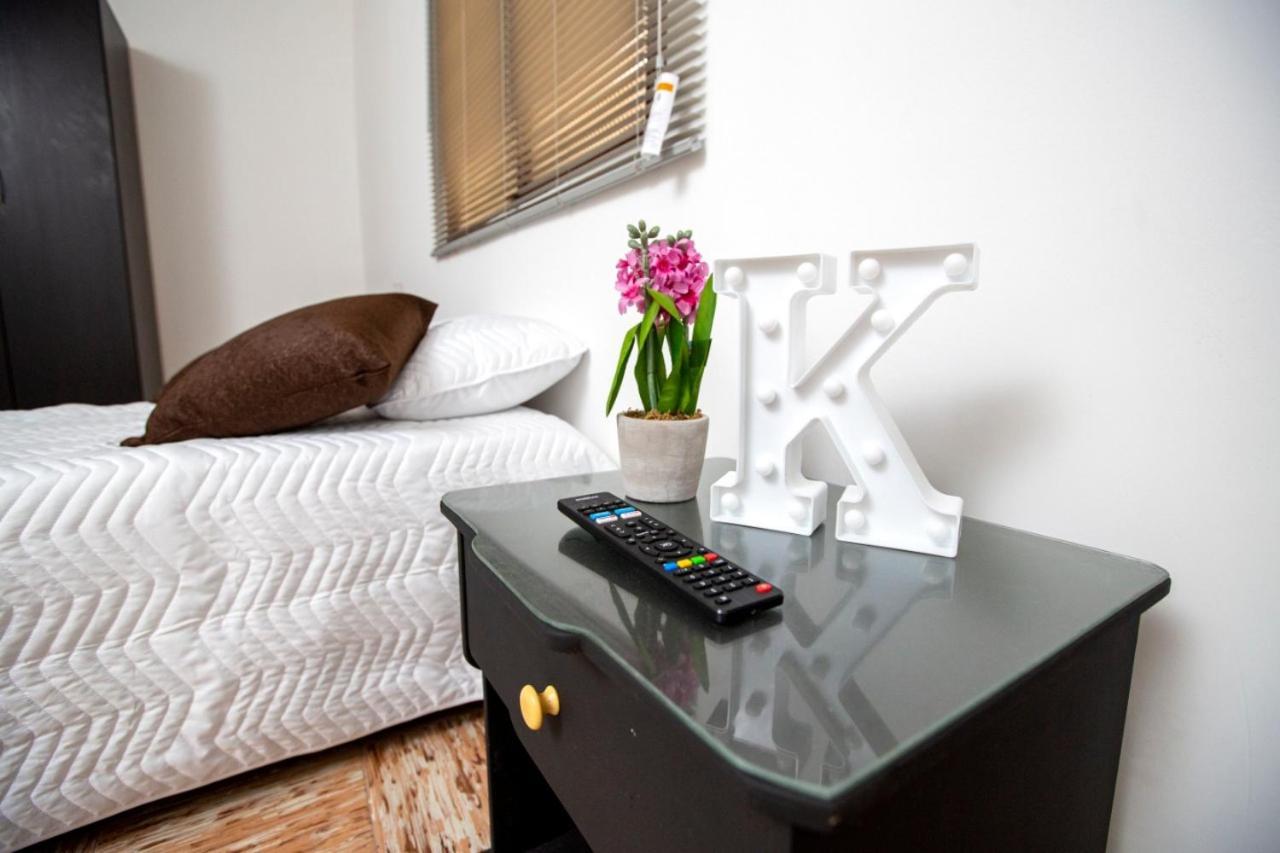 Komodo Alojamiento- Hostal Autoservicio, Ubicado Cerca Al Centro Historico - Bano Privado, Wifi , Cama 2X2 Y Agua Caliente Y Cocina Compartida Popayán Buitenkant foto