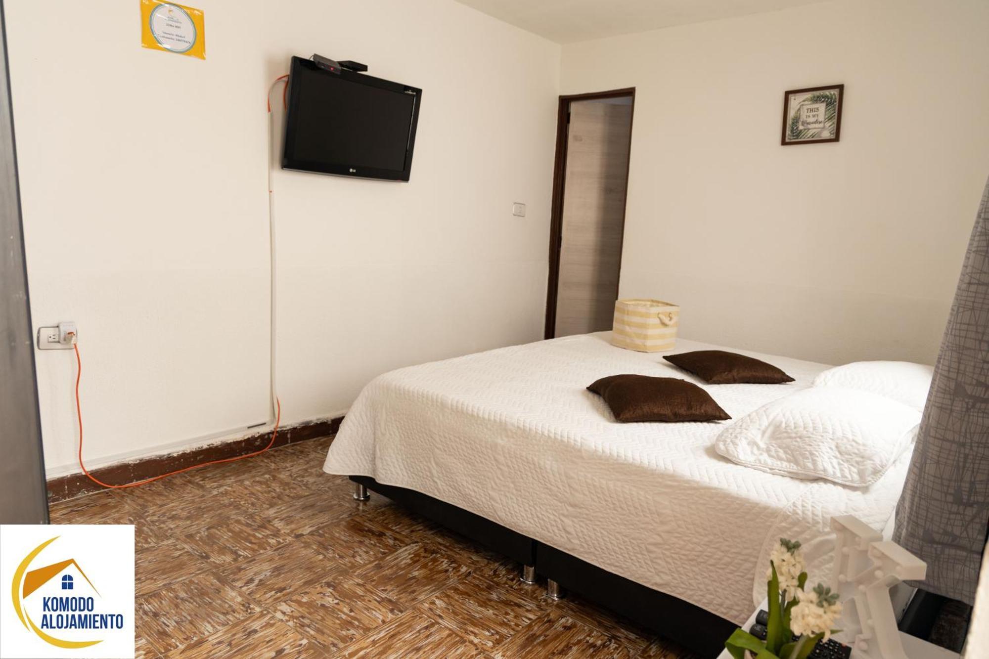 Komodo Alojamiento- Hostal Autoservicio, Ubicado Cerca Al Centro Historico - Bano Privado, Wifi , Cama 2X2 Y Agua Caliente Y Cocina Compartida Popayán Buitenkant foto